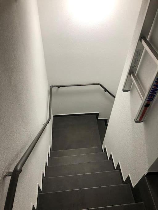 Kleine Wohnung Im - Konzept Flieger - 2 Stockwerke Тетнанг Экстерьер фото
